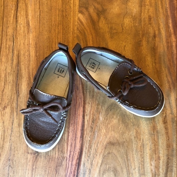 Gap Brown Lace Up Boat Shoes - Picture 2 of 6